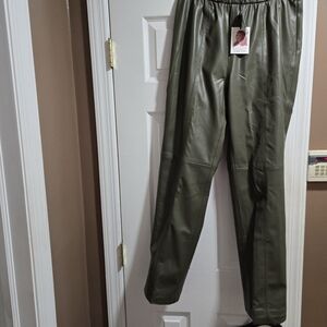 Nwt Gorgeous Pants Olive Size L